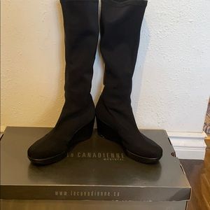 La Canadienne Isabella black boot.